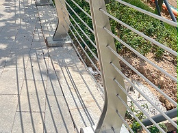 管鋼強不銹鋼管廠家河道護(hù)欄客戶自施工案例